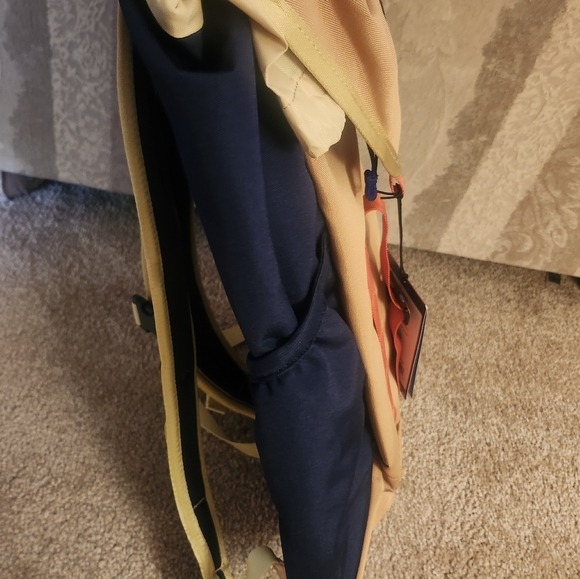 Cotopaxi 22L Tapas Backpack...travel...outdoor...schooling Backpack - Picture 2 of 6